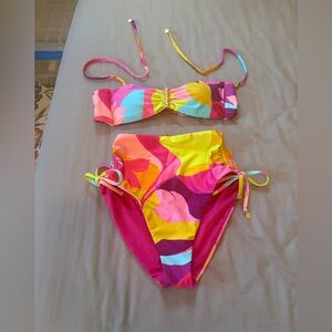 NEW Trina Turk Lilleth Molded Bandeau Top & High Waisted Bikini Bottoms Size 6